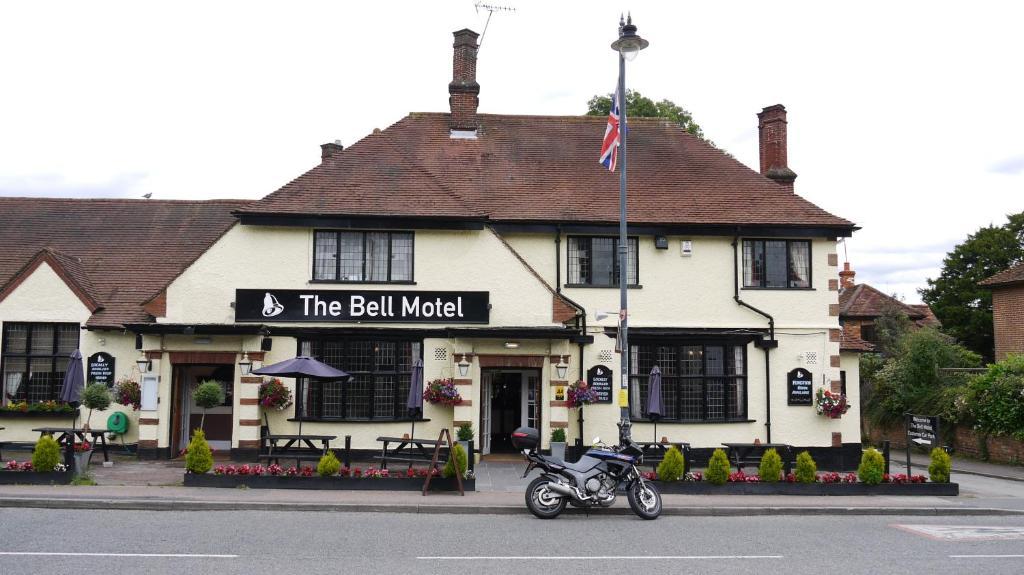 The Bell Motel Codicote Buitenkant foto